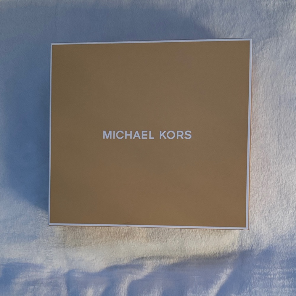 Red Shiny Michael Kors Gift Set